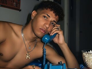 Private video show MaikelGarcia